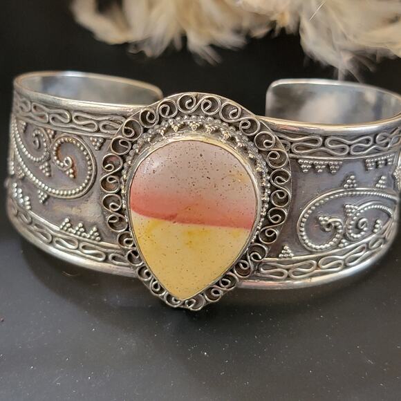 Radiant Horizon Sunset Stone Cuff Bracelet - Sterling Silver Elegance - Picture 8 of 9